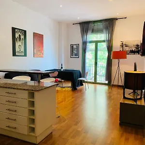 https://hermoso-piso-en-el-centro-de-barcelona.topbarcelonahotels.com